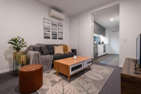 Pleasant &bright 2br2ba Apt Footscray Pool